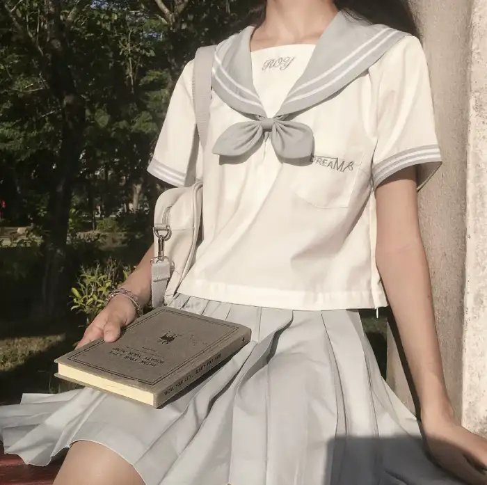 韩少别哭，夫人她有三个大佬哥哥